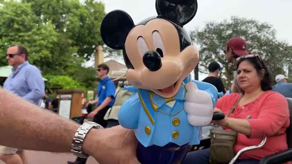 Surprise live at Epcot