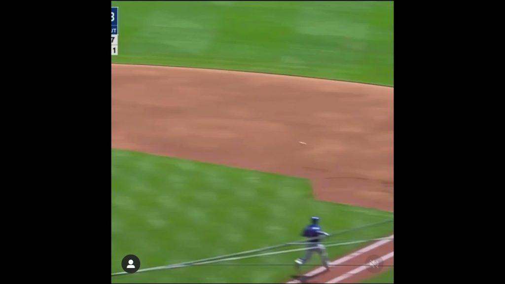 Cubs Baez INCREDIBLE base running against the Pirates — ridiculous